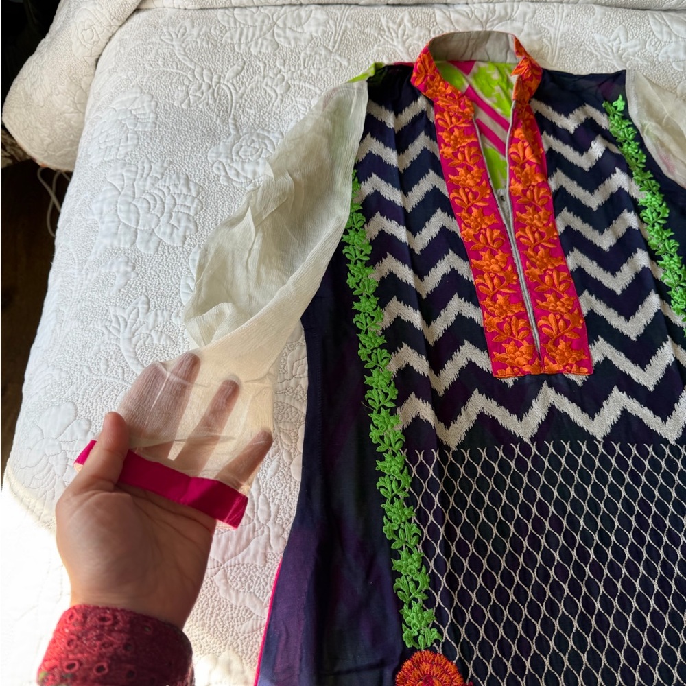Colorful Embroidered Tunic with Chevron Pattern - Picture 5 of 5